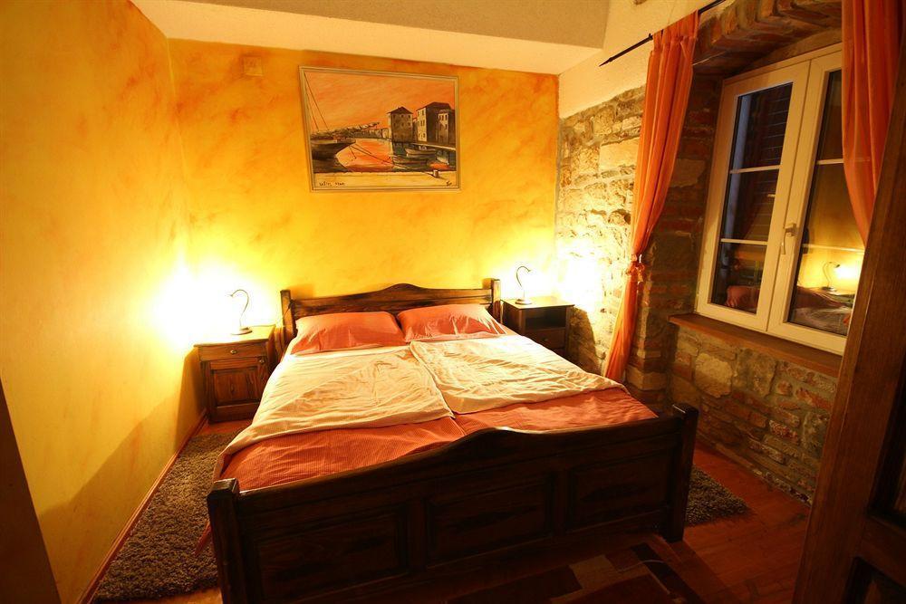 XIV Century Rooms Kaštela Eksteriør billede