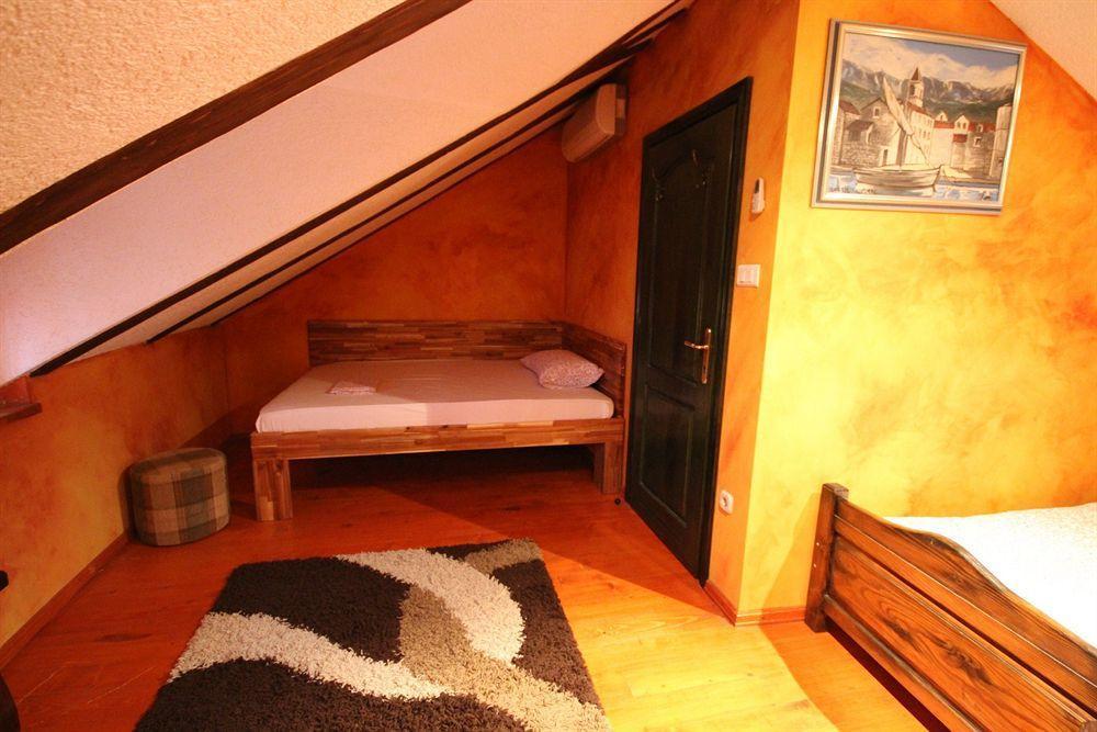 XIV Century Rooms Kaštela Eksteriør billede